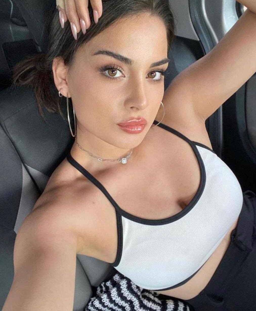 Esenyurt Escort Bayan Funda İle Fantezilerinizi Keşfedin